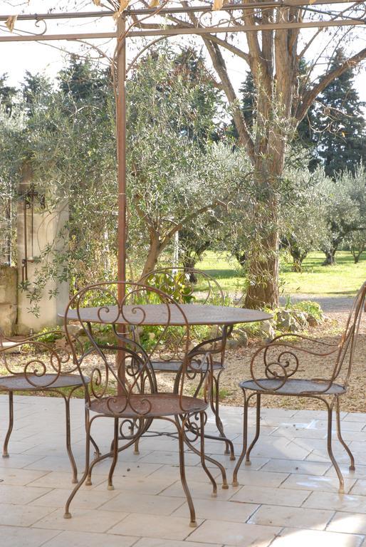 Gite Du Mas Des Oliviers Mézoargues エクステリア 写真