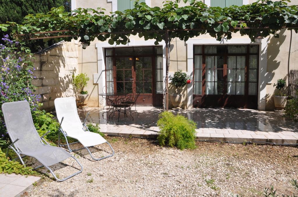 Gite Du Mas Des Oliviers Mézoargues エクステリア 写真